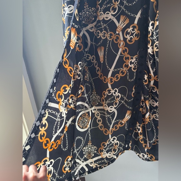 NWT Justin and Taylor Chic Black and Gold Kimono, cover up, light airy cardigan - Picture 6 of 7